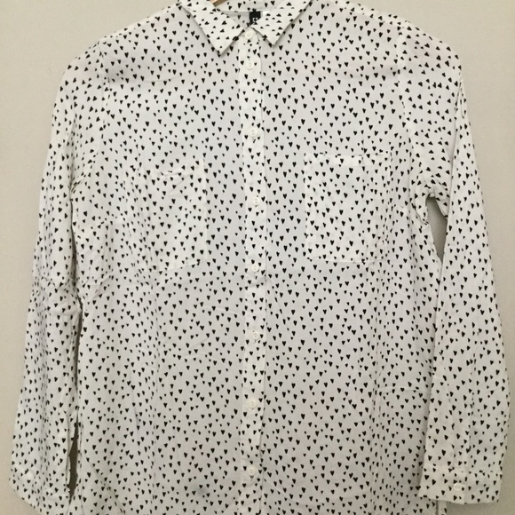 H&M Size 4 Minimal Hearts Off White 3/4sleeves Button down with chest POCKETS! - Picture 8 of 12